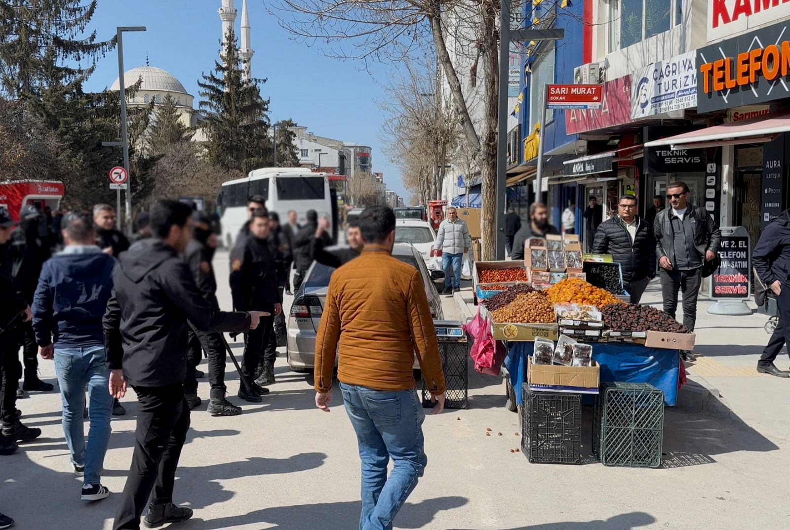 Van Büyükşehir Zabıtasından Seyyar Satıcılara Denetim!