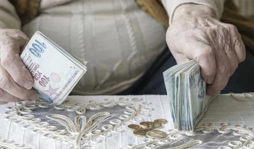 Emekliye 4 bin tl’lik bayram müjdesi Görseli