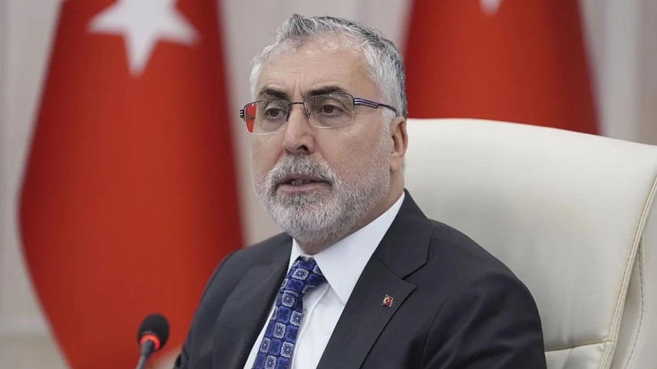 Vedat Işıkhan: İşsizlik 22 Aydır Tek Haneli Seviyelerde Görseli