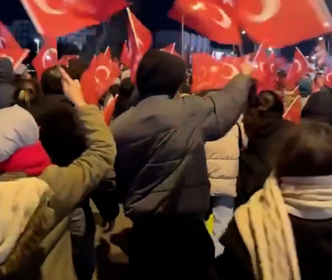 Konya’da İmamoğlu’na Destek Yürüyüşü Görseli