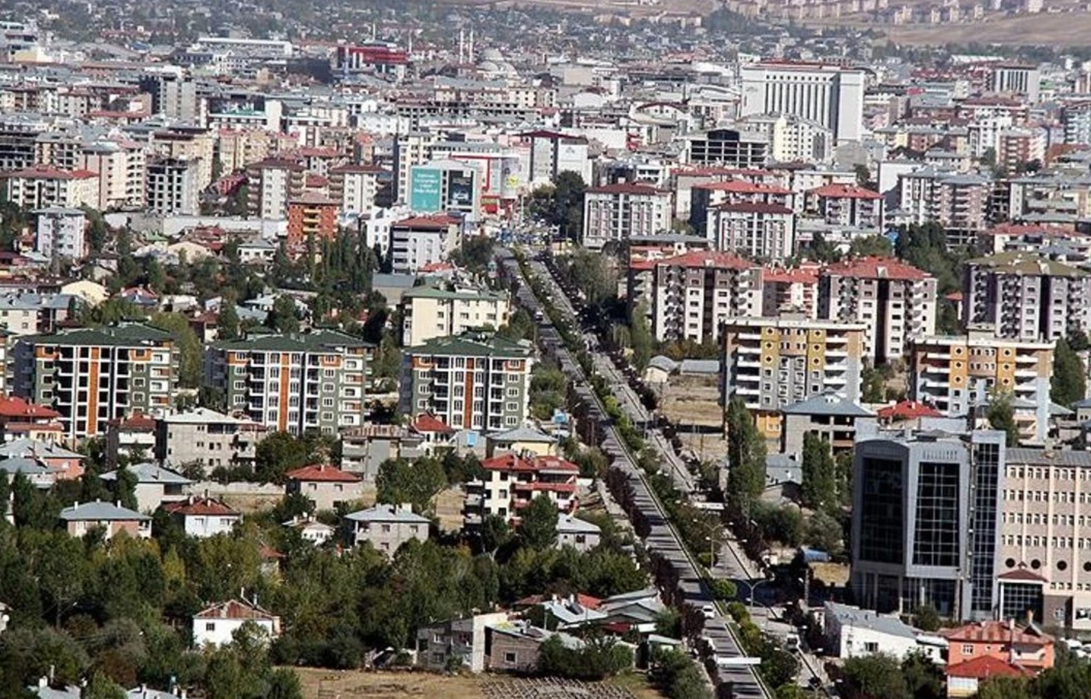 Van: Doğu'nun Tarihi ve Doğal İncisi Görseli