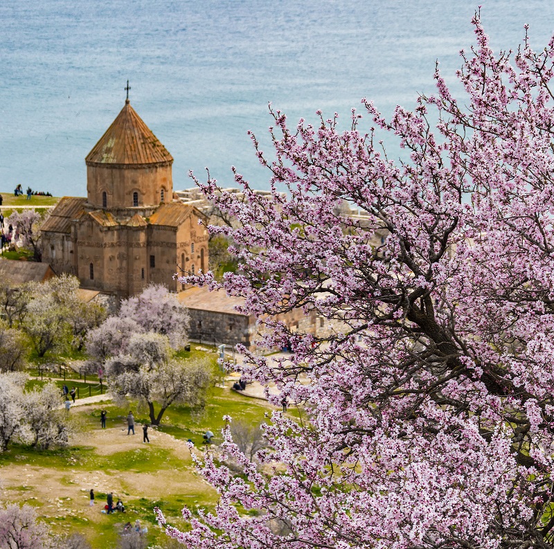 Van’da Ne Yenir, Nereye Gidilir, Van Nasıl Bir Şehir? İşte Güncel ve Detaylı Gezi Rehberi Görseli