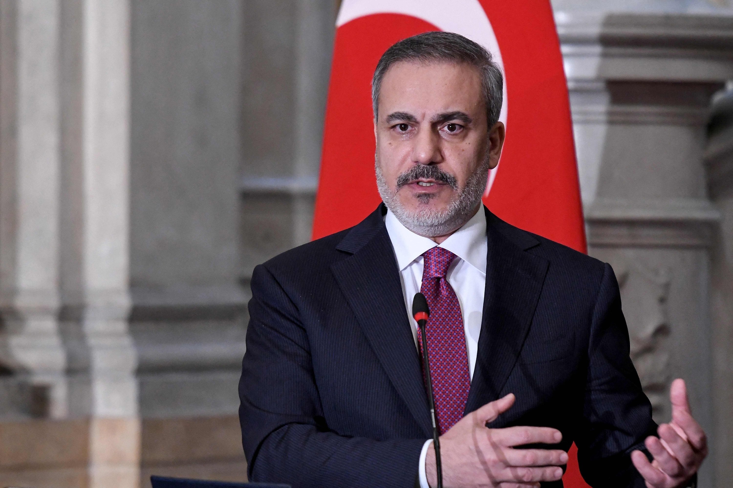 Hakan Fidan’dan Espriyle Karışık Mesaj Görseli