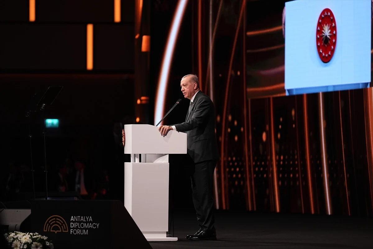 Erdoğan’dan 4. Antalya Diplomasi Forumu’nda Sert Mesaj: “İsrail Terör Devletidir” Görseli