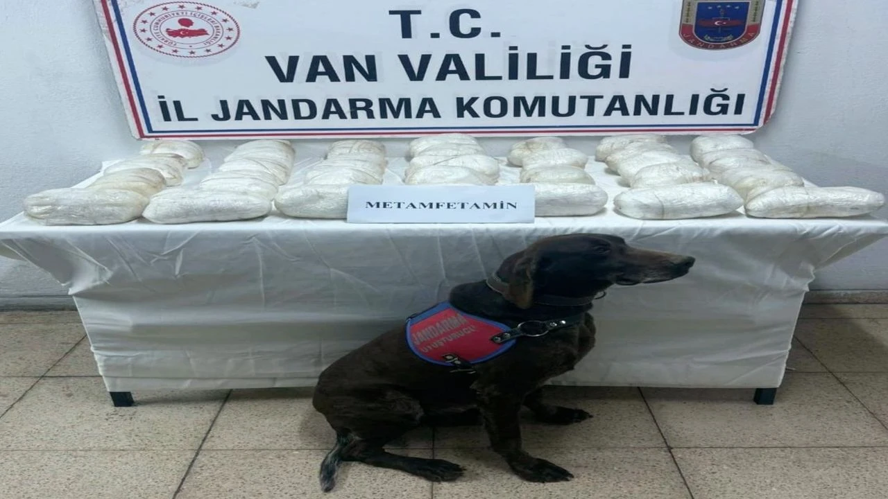 Van’da Zehir Tacirlerine Jandarmadan Darbe! Görseli