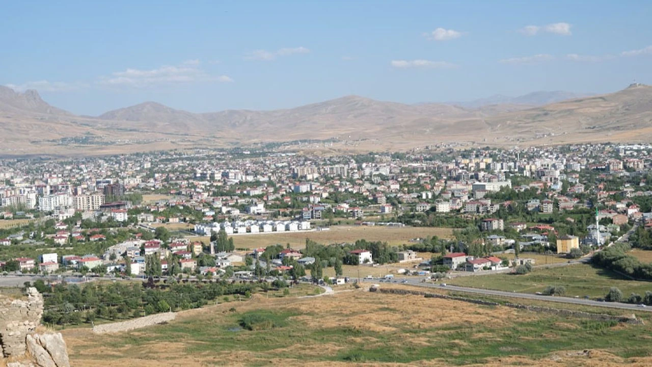 TOKİ’den Van’da Arsa Satışı: 16-17 Nisan’da Açık Artırma Başlıyor Görseli