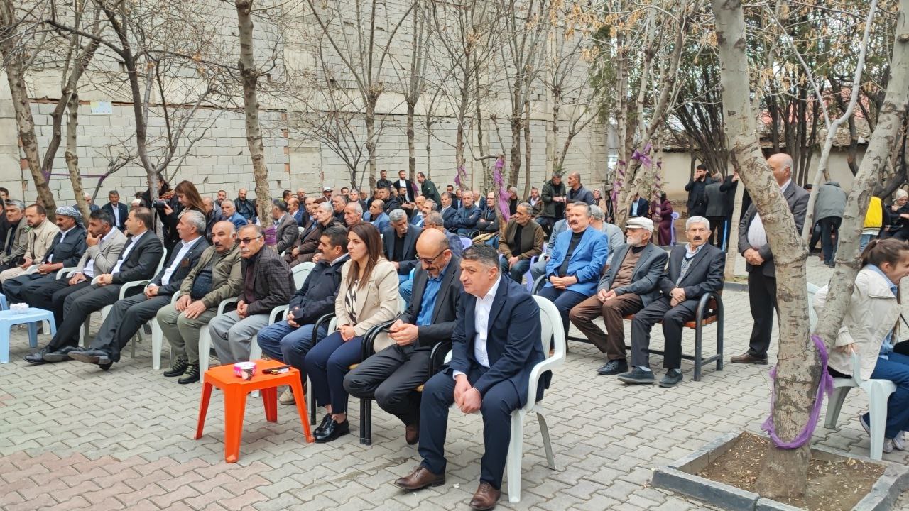 "DEM Parti Van İl Başkanlığı'ndan Bayramda Birlik ve Barış Mesajı" Görseli