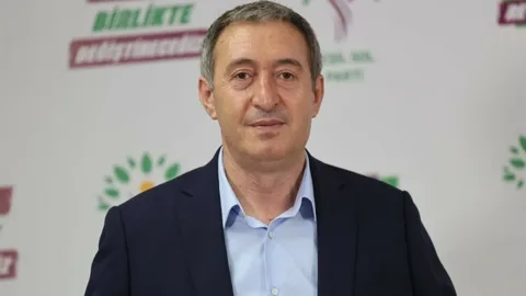 Tuncer Bakırhan Kimdir, Kaç Yaşındadır, Nerelidir? DEM Parti Eş Genel Başkanı Hakkında Merak Edilenler Görseli