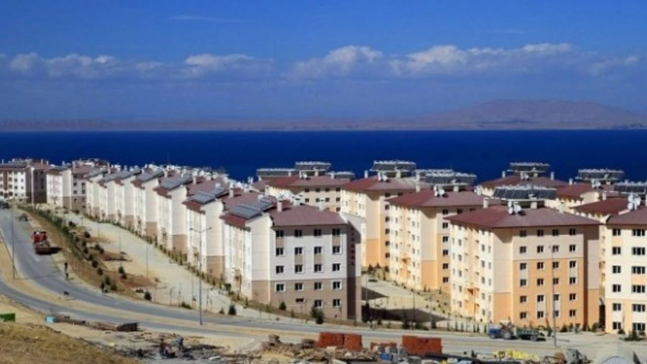 Van’da Dar Gelirliler İçin Yenilikçi Konut Çözümleri Masaya Yatırılıyor Görseli