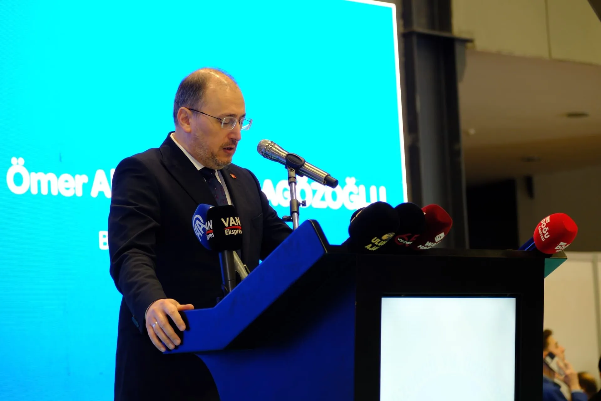 BTK Başkanı Karagözoğlu Van’da Gençlere Seslendi: “Hayal Kuranlar Kazanır!” Görseli