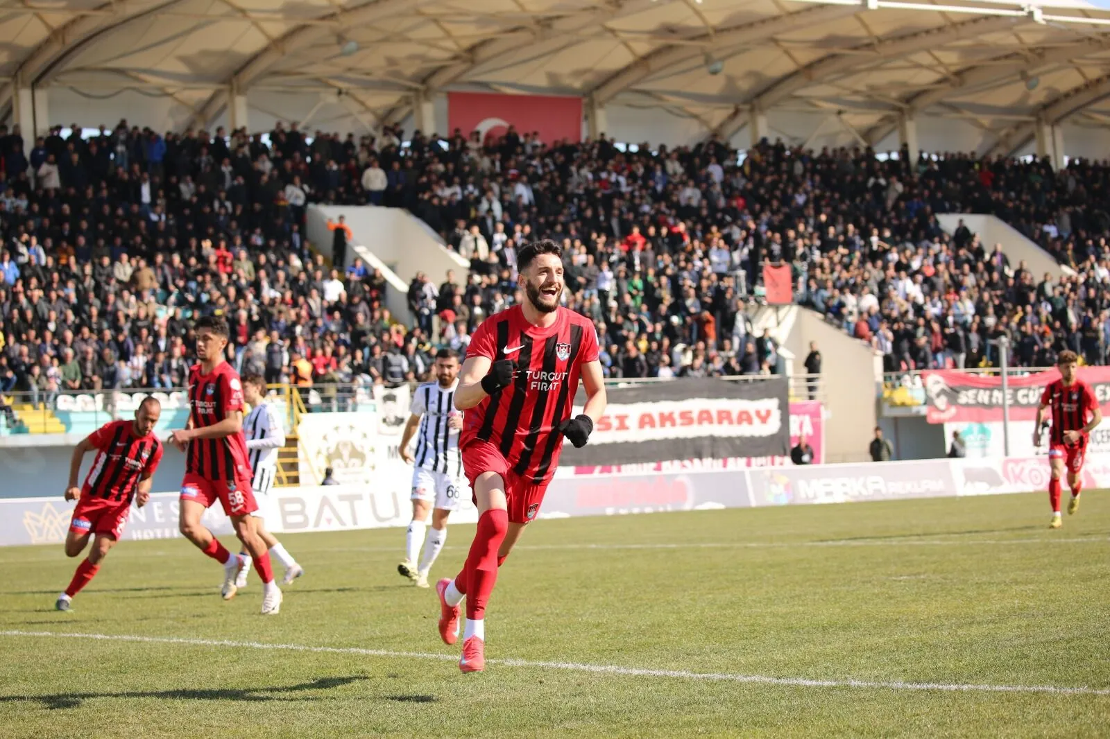 Vanspor'un Golcüsü Okan Eken Zirvede Görseli