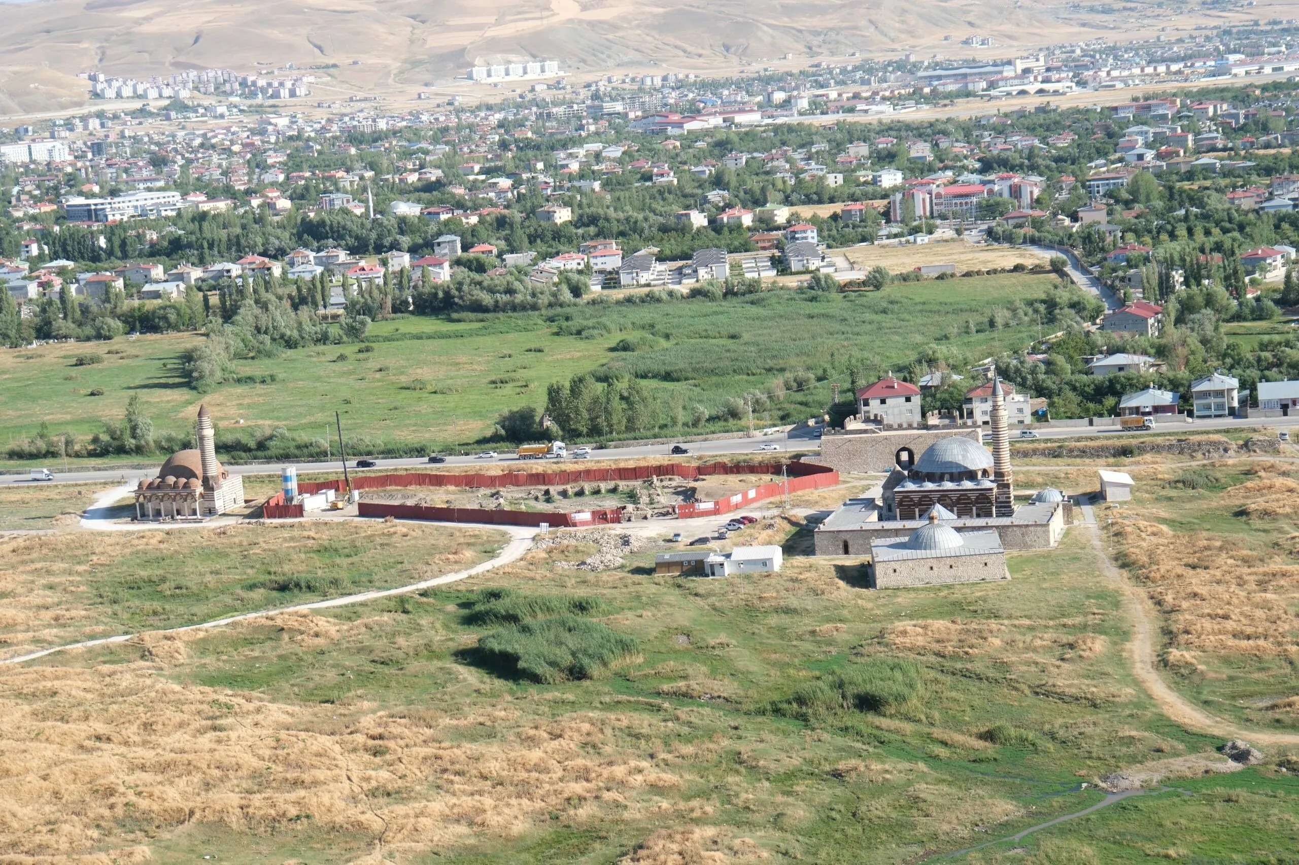 Van Kalesi Eteklerinde Yeni Bir Mahalle Kuruluyor Görseli