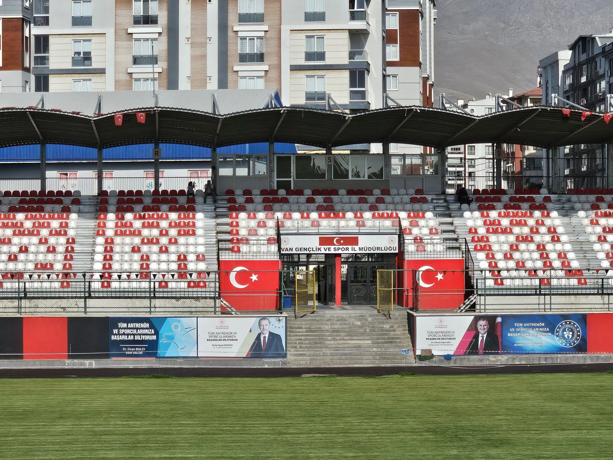 Vanspor Yeni Sezona Hazır: Atatürk Stadyumu Modern Bir Yüze Kavuşuyor! Görseli