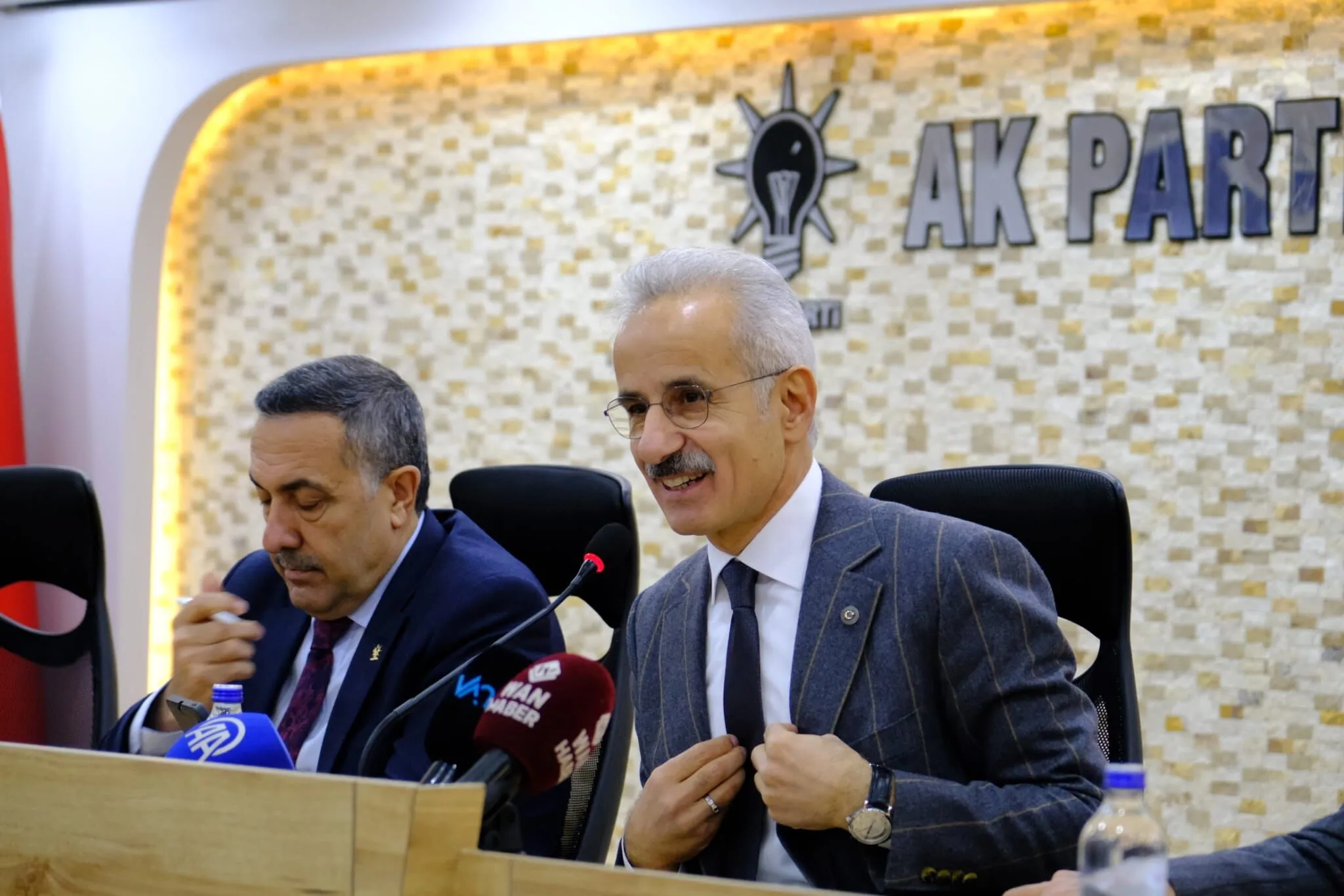 Bakan Uraloğlu Van'da: Çevre Yolu Açılıyor, 80 Milyar TL’lik Yatırım Vurgusu! Görseli