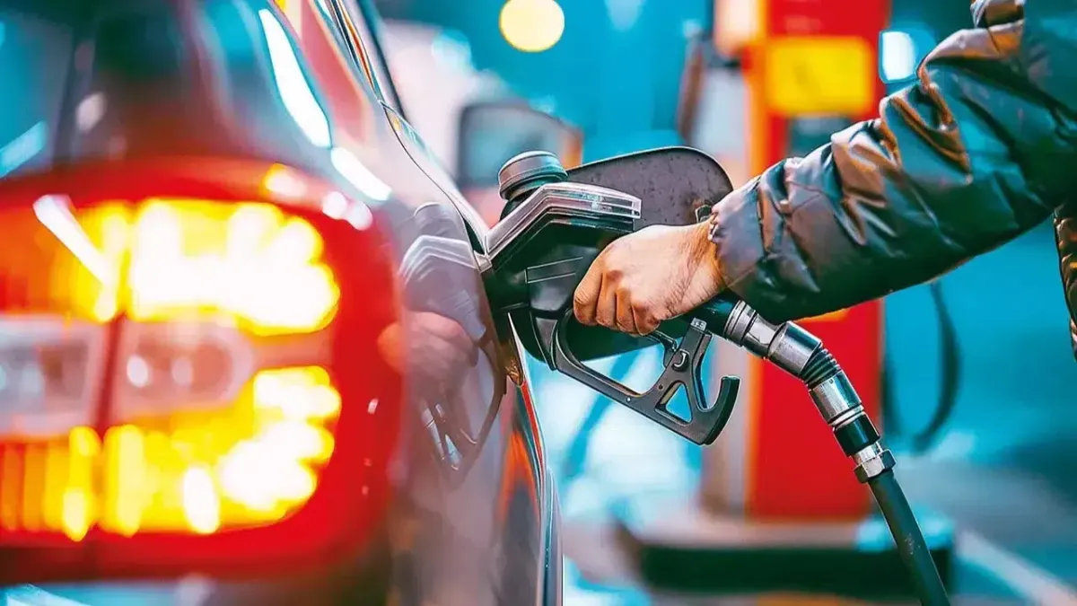 Akaryakıtta Yeni İndirim: Motorin Fiyatları Bir Kez Daha Düşüyor Görseli