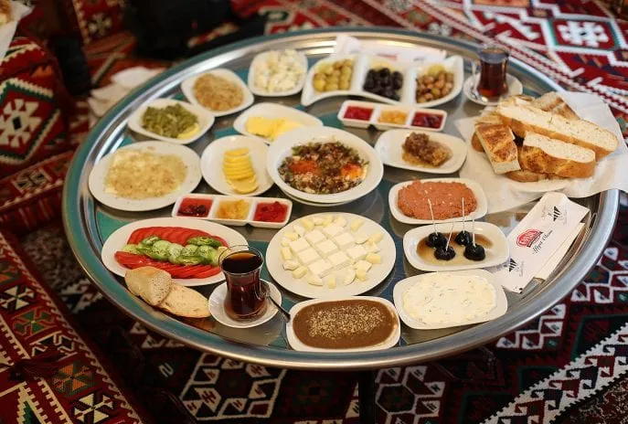 Van'ın Sofrası: Doğu'nun En Zengin Lezzet Duraklarından Biri Görseli